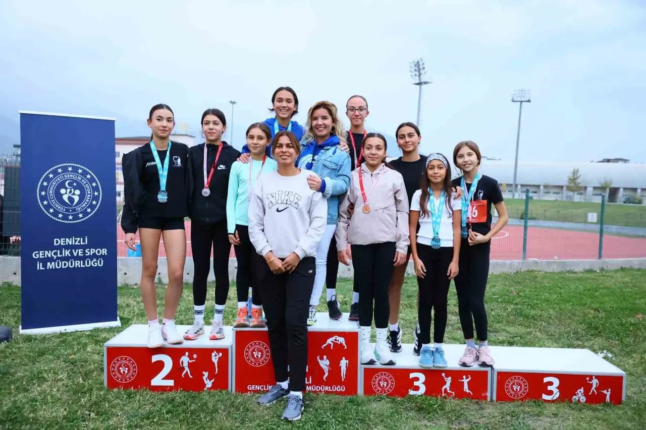 Merkezefendi’de rekor katılımlı Cumhuriyet koşusu