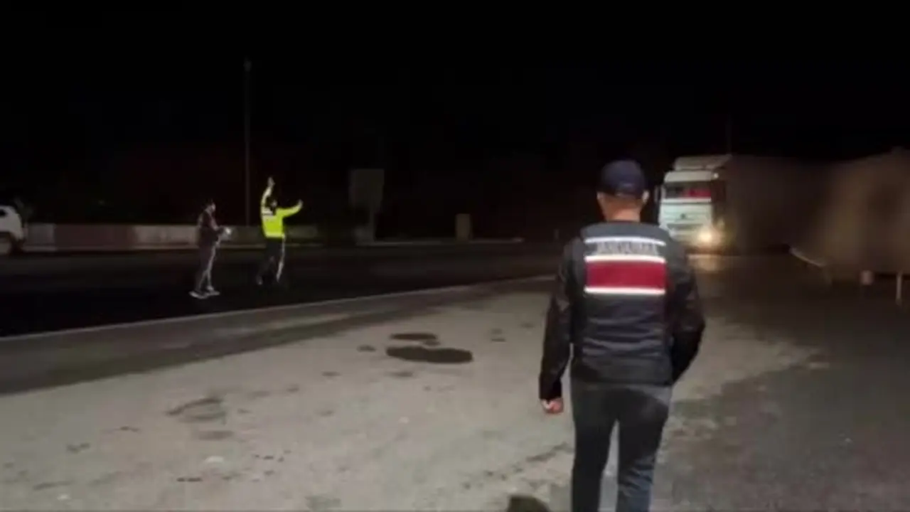 3 tırda 8 ton kaçak tütün ele geçirildi