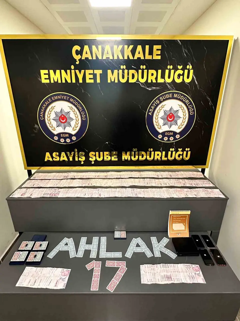 Çanakkale’de çeşitli suçlardan aranan 10 kişi tutuklandı