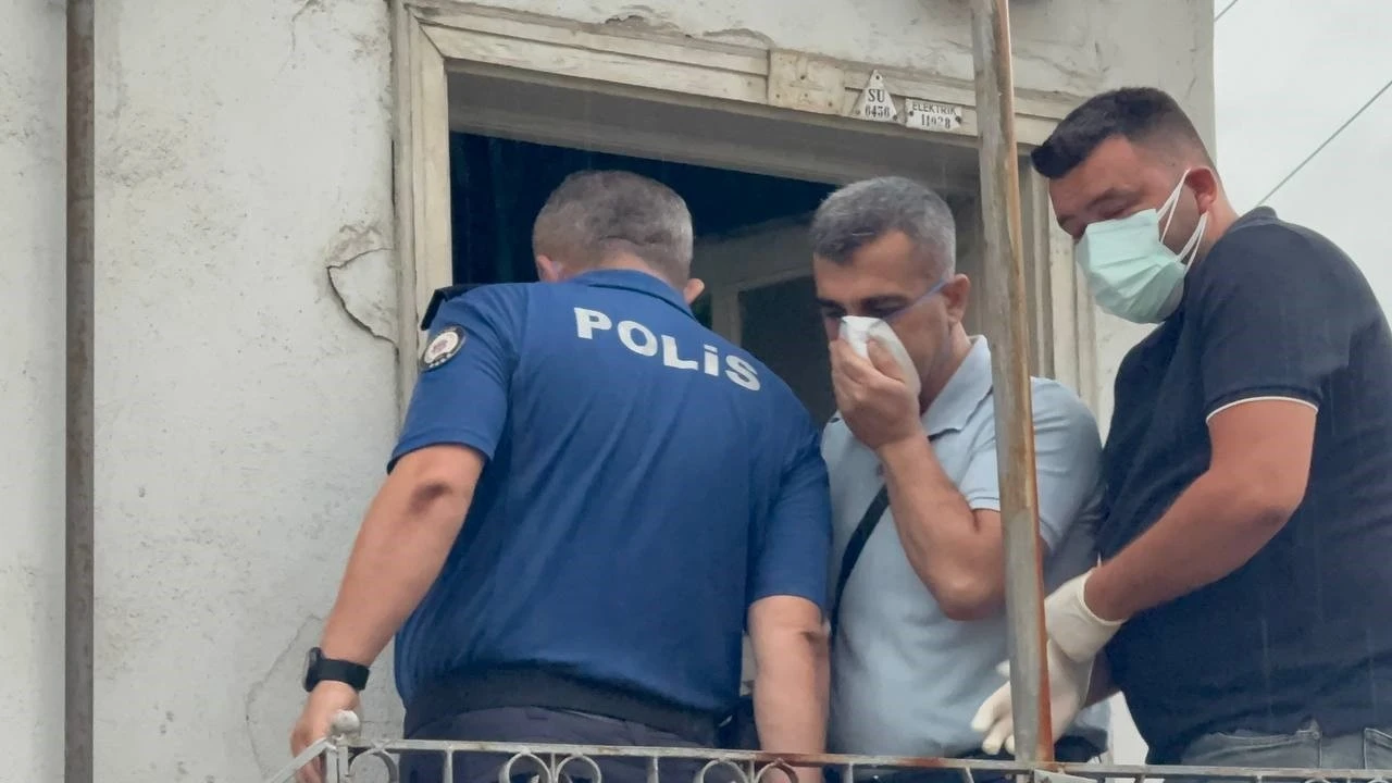 Ağır koku acı ger&ccedil;eği ortaya &ccedil;ıkardı: 73 yaşındaki adam evinde &ouml;l&uuml; bulundu
