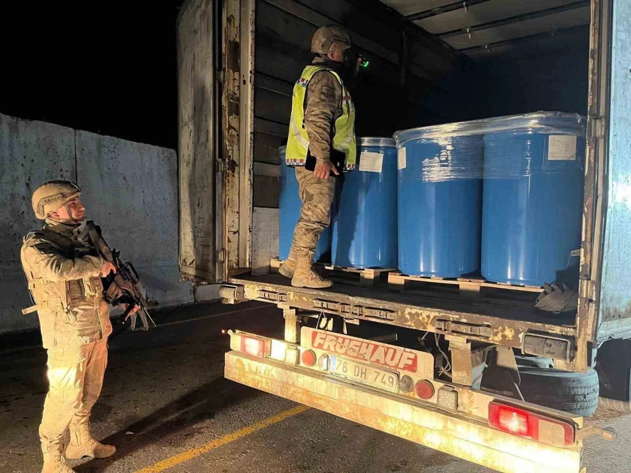 Ağrı’da 16 düzensiz göçmen yakalandı
