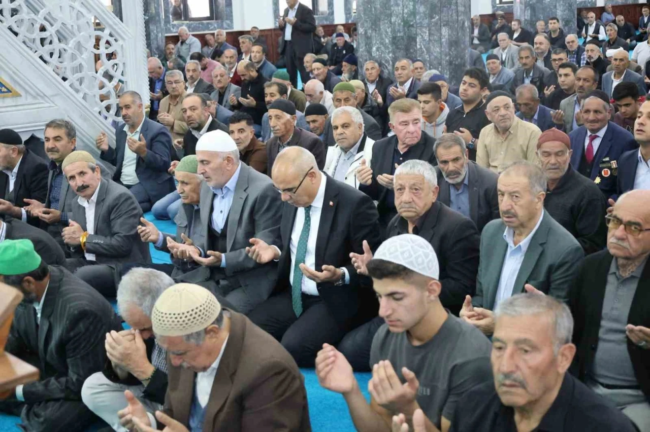 Ağrı’da Gaziler Günü dolayısıyla mevlid programı düzenlendi
