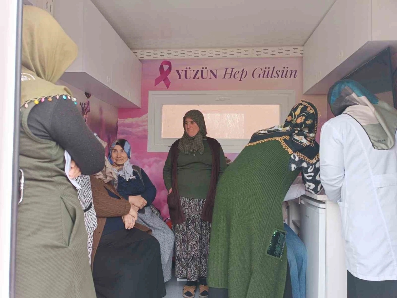 Ağrı&rsquo;da gezici kanser tarama aracı k&ouml;y k&ouml;y dolaşarak kadınlara &uuml;cretsiz hizmet sunuyor
