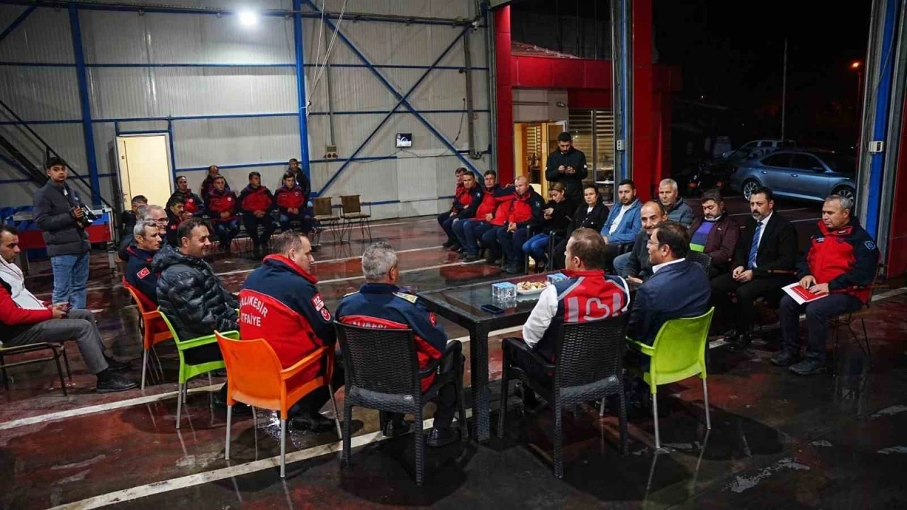 Ahmet Akın’dan Sındırgı’ya moral ziyareti
