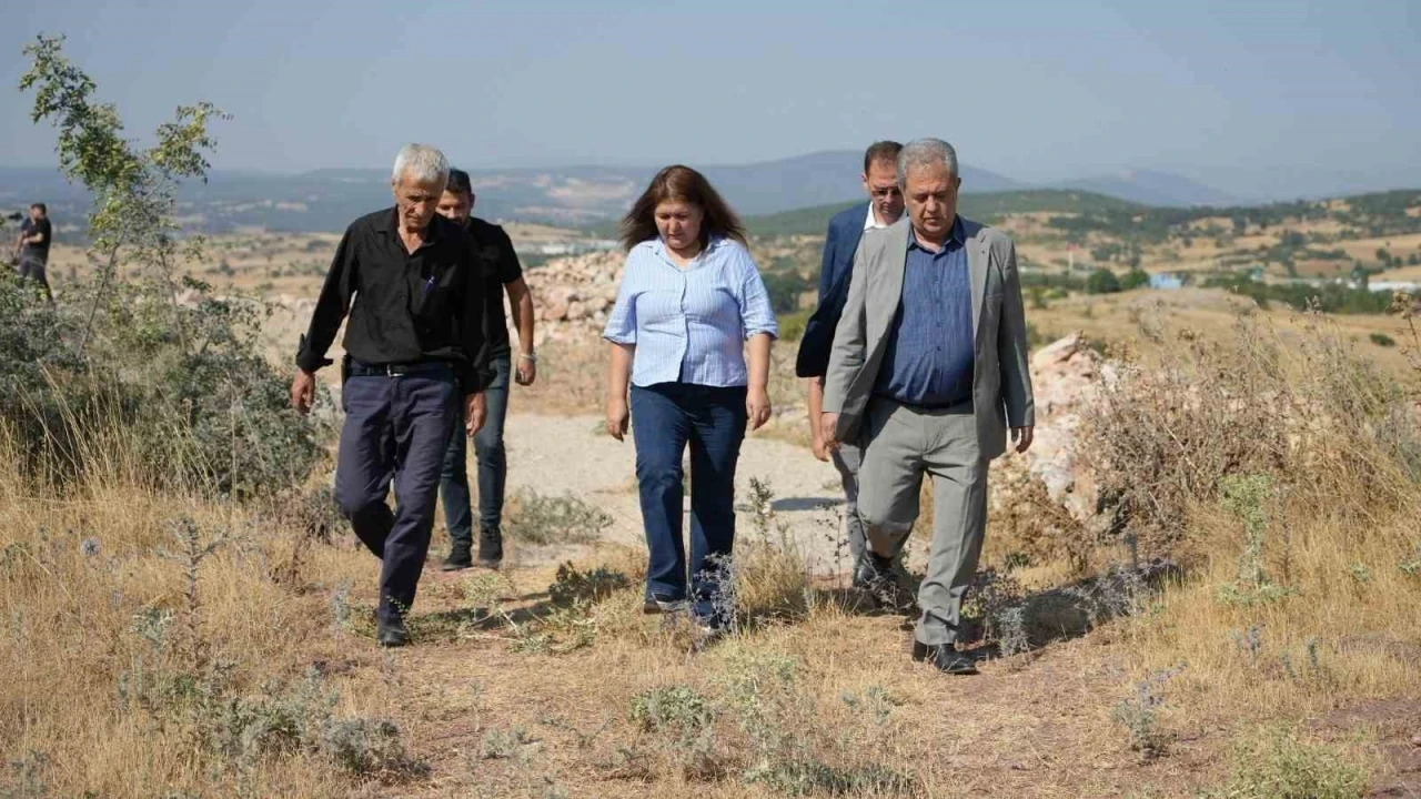 Ahmet Akın Naipli&rsquo;de ki &ccedil;ift&ccedil;ileri sevindirdi
