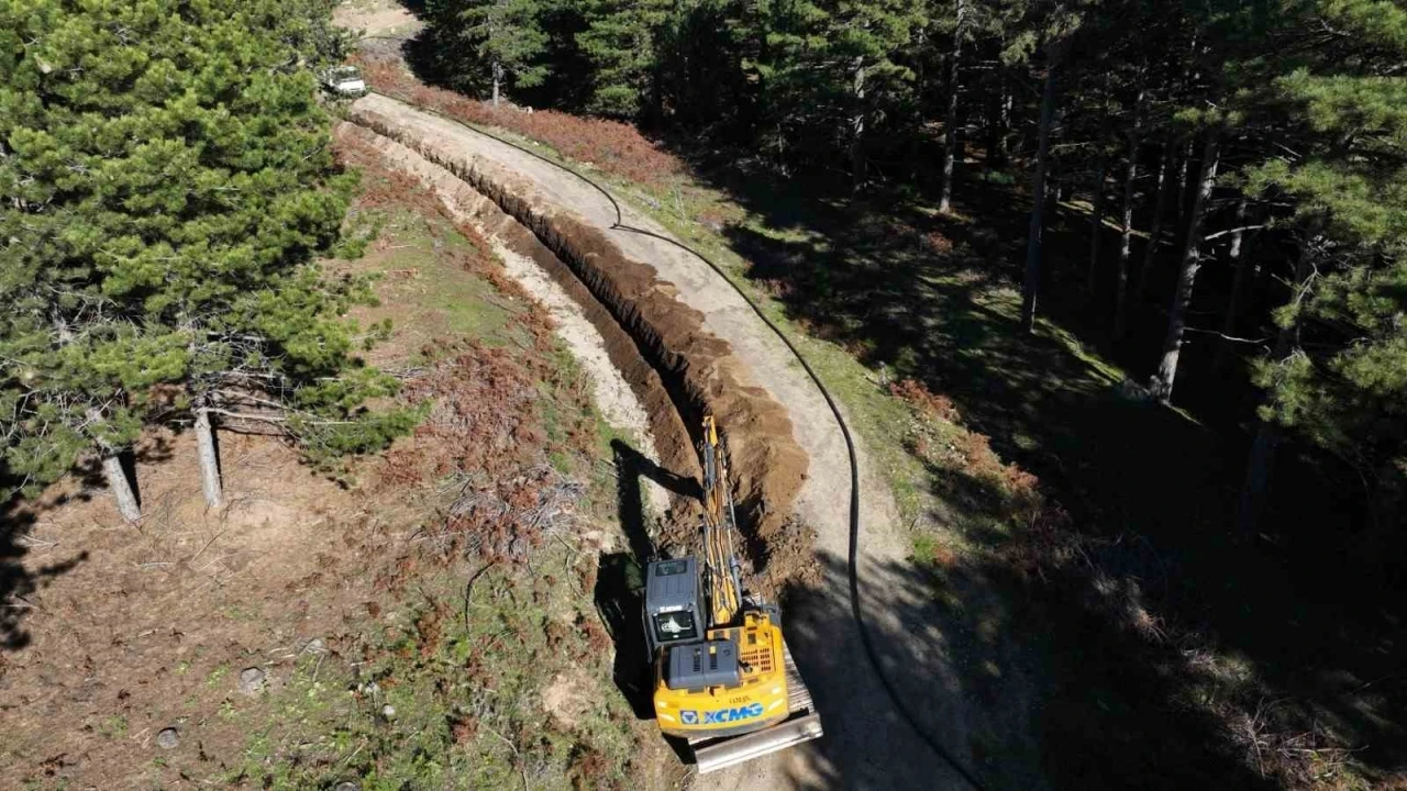 Ahmet Akın s&ouml;z&uuml;n&uuml; tuttu, Kalabak suya kavuştu
