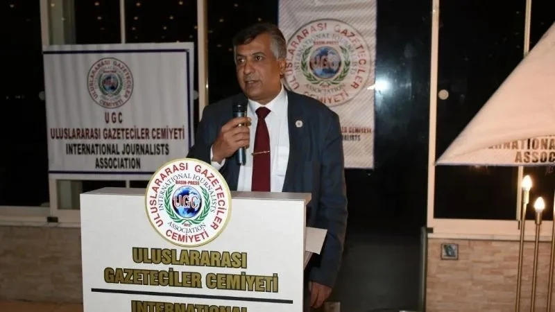 Ahmet Öz: &quot;Basın Özgürlüğü Demokrasinin Temelidir&quot;