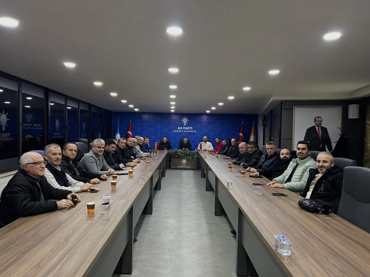 AK Parti Bilecik&rsquo;te haftalık il y&ouml;netim kurulu toplantısı yapıldı
