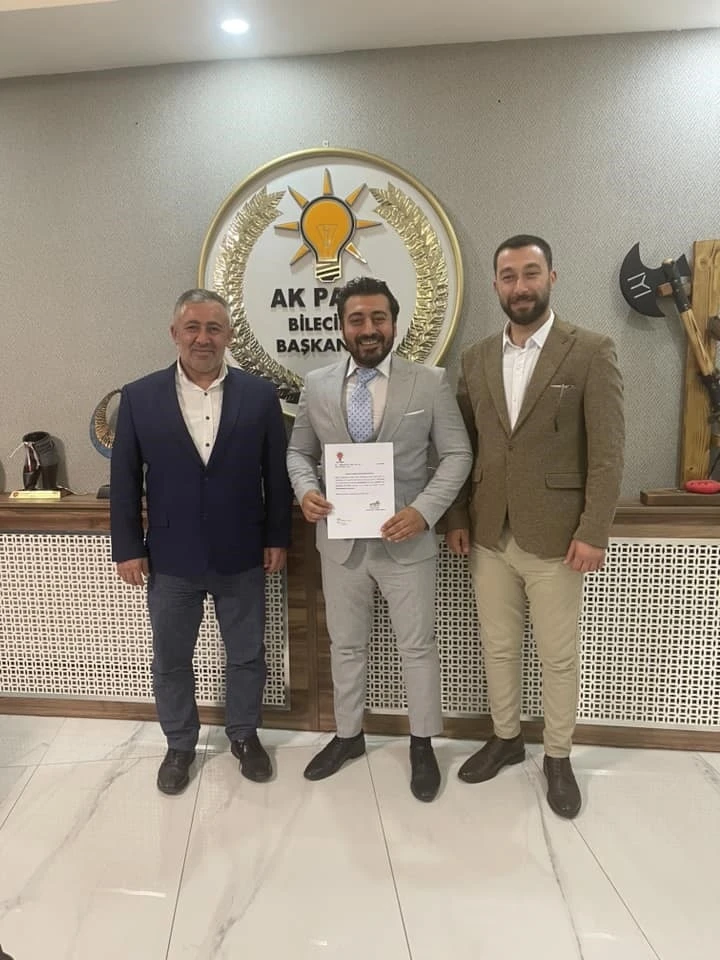 AK Parti&rsquo;de bayrak değişimi
