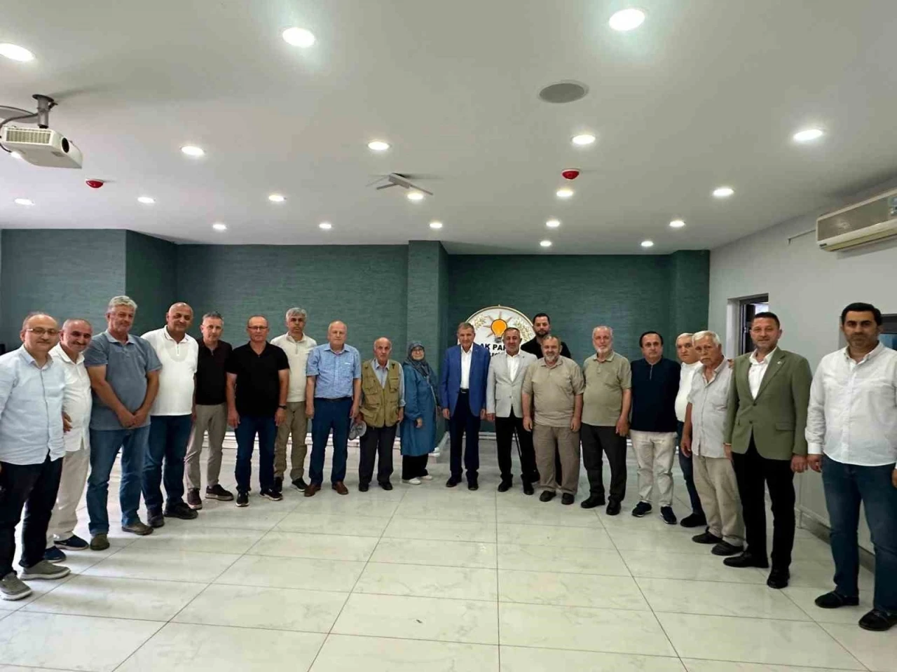AK Parti&rsquo;de vefa buluşması

