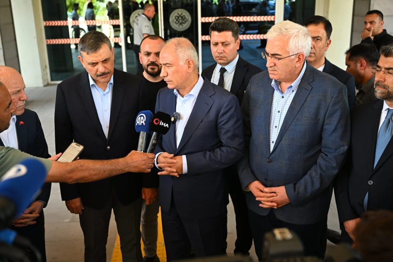 AK Parti Genel Başkan Vekili Efkan Ala: &quot;Göçük altında kimse yok&quot;

