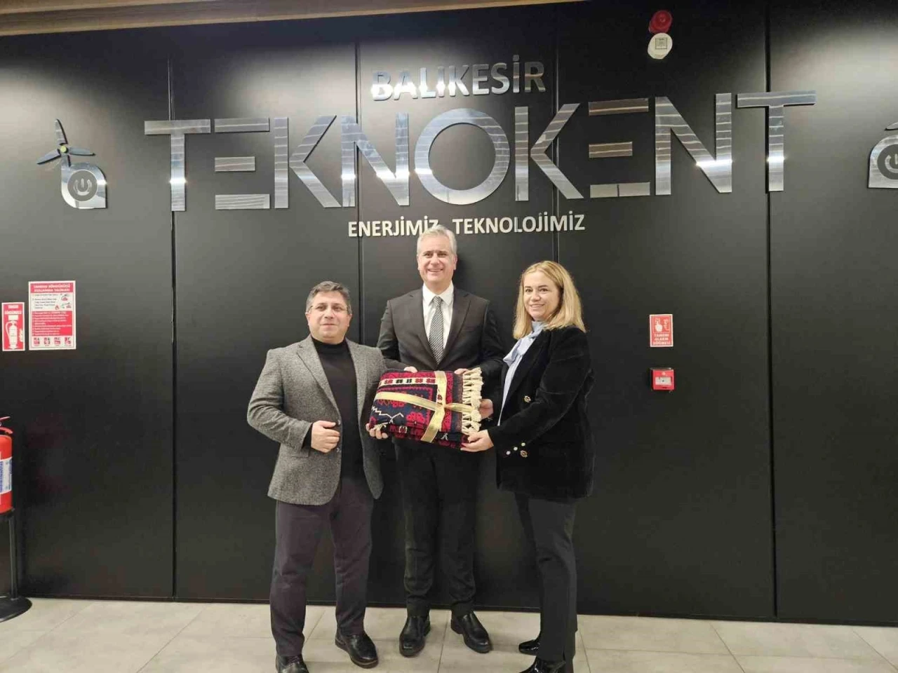 AK Parti Genel Başkan Yardımcısı Yal&ccedil;ın&rsquo;dan Balıkesir &Uuml;niversitesine ziyaret
