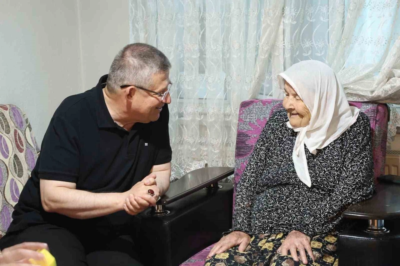 AK Parti İl Başkanı Subaşıoğlu, Muratdede sakinlerini evlerinde ziyaret etti
