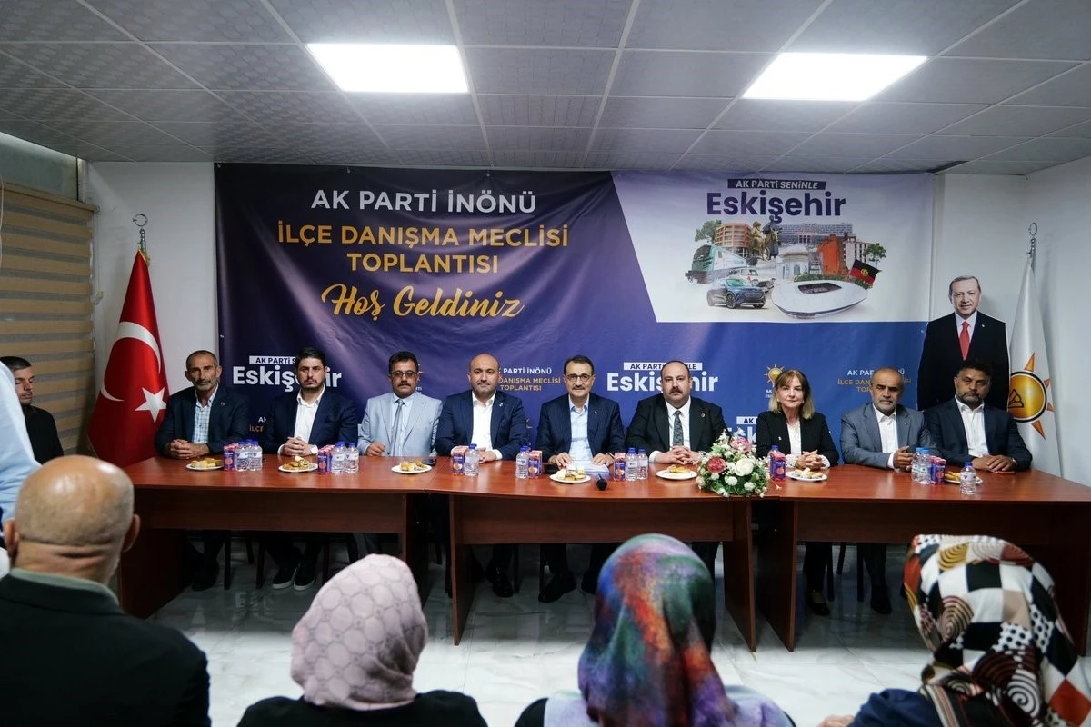 AK Parti İn&ouml;n&uuml; İl&ccedil;e Danışma Meclisi Toplantısı ger&ccedil;ekleştirildi
