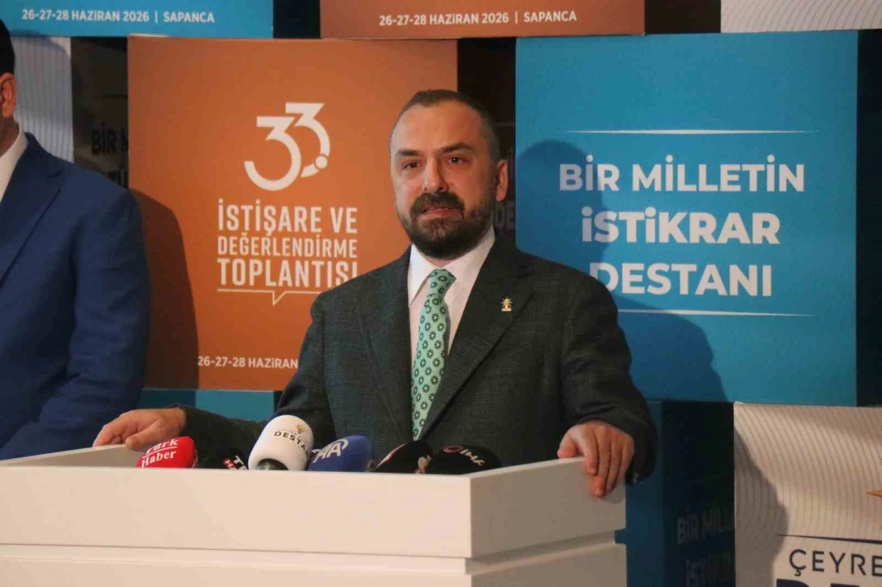 AK Parti kampında yeni şarkı s&uuml;rprizi
