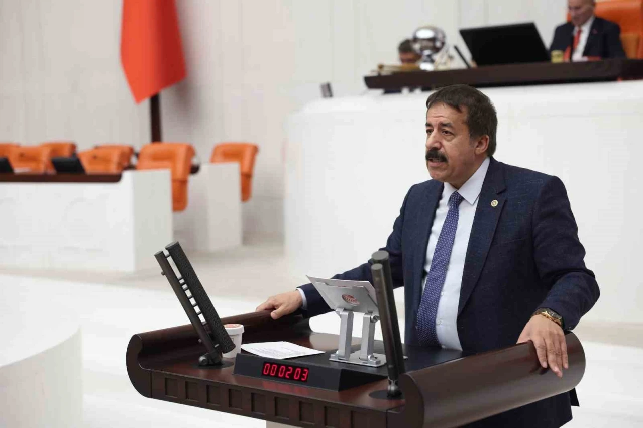 AK Parti’li Vekil Fırat, Erzurum’u Meclis’in gündemine taşıdı
