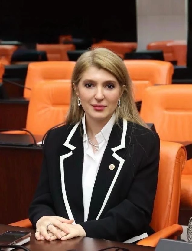 AK Parti Malatya Milletvekili İnan&ccedil; Sira&ccedil; Kara &Ouml;lmeztoprak&rsquo;tan Mira&ccedil; Kandili mesajı
