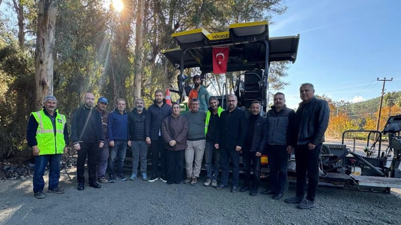 AK Parti Marmaris il&ccedil;e teşkilatından Hisar&ouml;n&uuml; mahallesi ziyareti