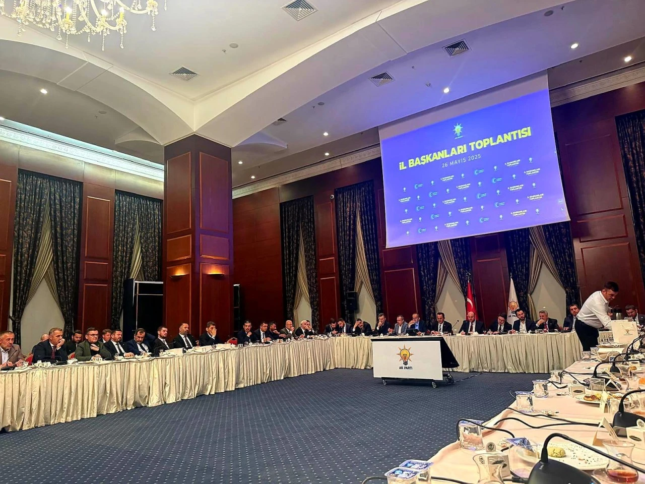 AK Parti Muğla, Saha Çalışmalarına Odaklanıyor