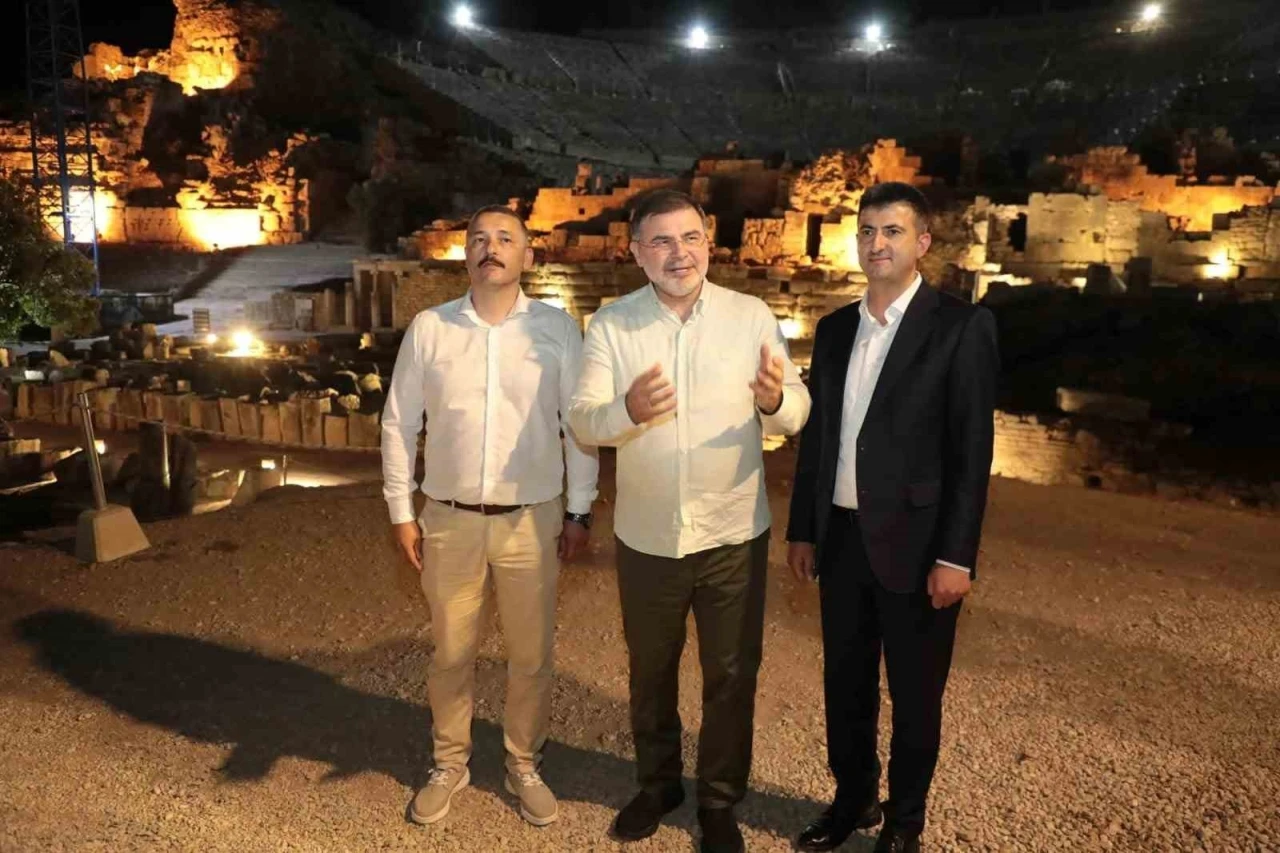 AK Partili Saygılı, Efes&rsquo;teki gece m&uuml;zeciliğinin turizme katkısına dikkat &ccedil;ekti
