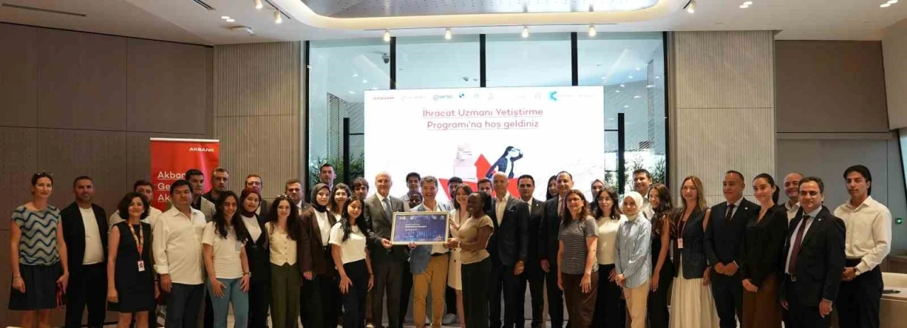 Akbank Gen&ccedil;lik Akademisi&rsquo;nin &lsquo;Export Talent Programı&rsquo; tamamlandı
