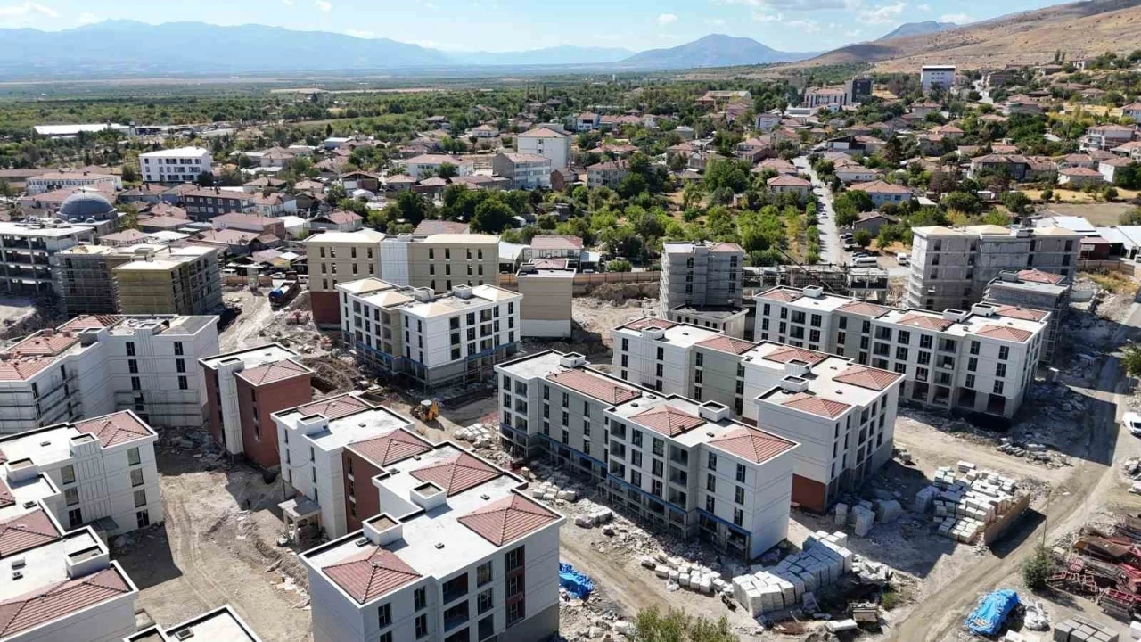 Ak&ccedil;adağ&rsquo;da 16 mahallede toplulaştırma başlıyor
