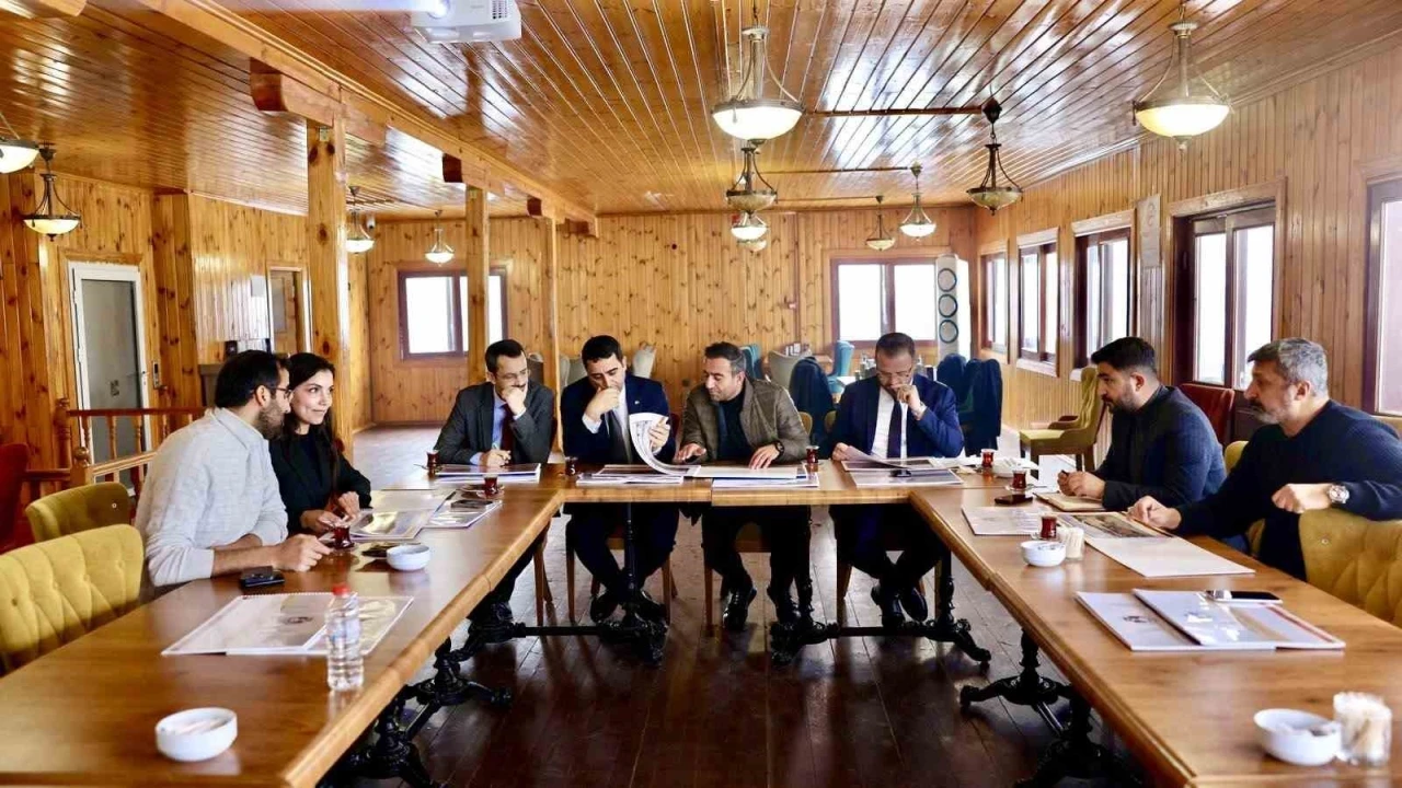 Ak&ccedil;adağ&rsquo;da Levent Vadisi ve h&ouml;y&uuml;k alanı i&ccedil;in proje değerlendirme toplantısı
