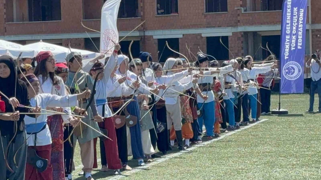 Ak&ccedil;akoca, Geleneksel T&uuml;rk Ok&ccedil;uluğu Şampiyonası&rsquo;na ev sahipliği yapıyor
