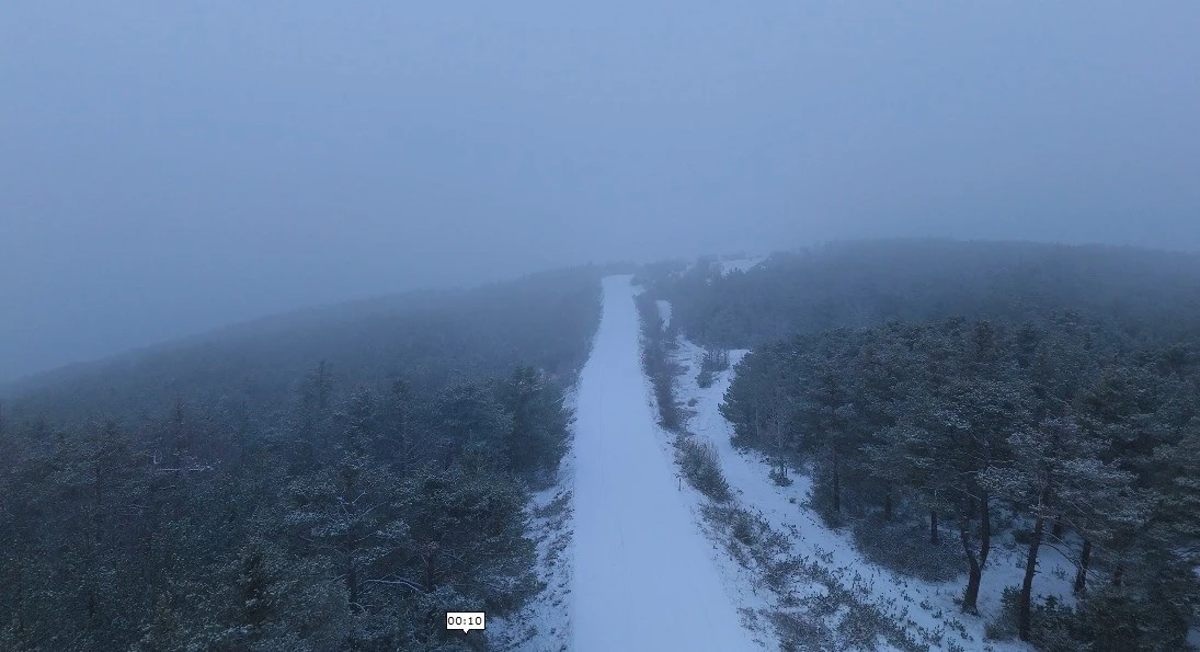 Akdağmadeni beyaza b&uuml;r&uuml;nd&uuml;, belediye ekipleri tedbirlerini aldı
