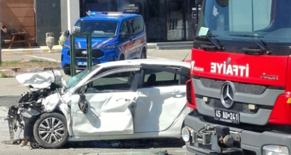 Akhisar’da patlayan lastik faciaya yol açtı: 1 ölü, 3 yaralı
