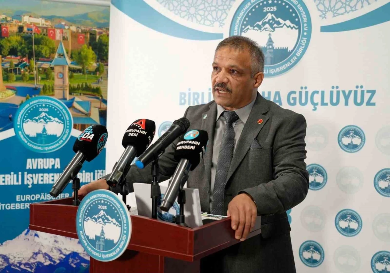 AKİB&rsquo;den Avrupa&rsquo;da artan ırk&ccedil;ılığa tepki
