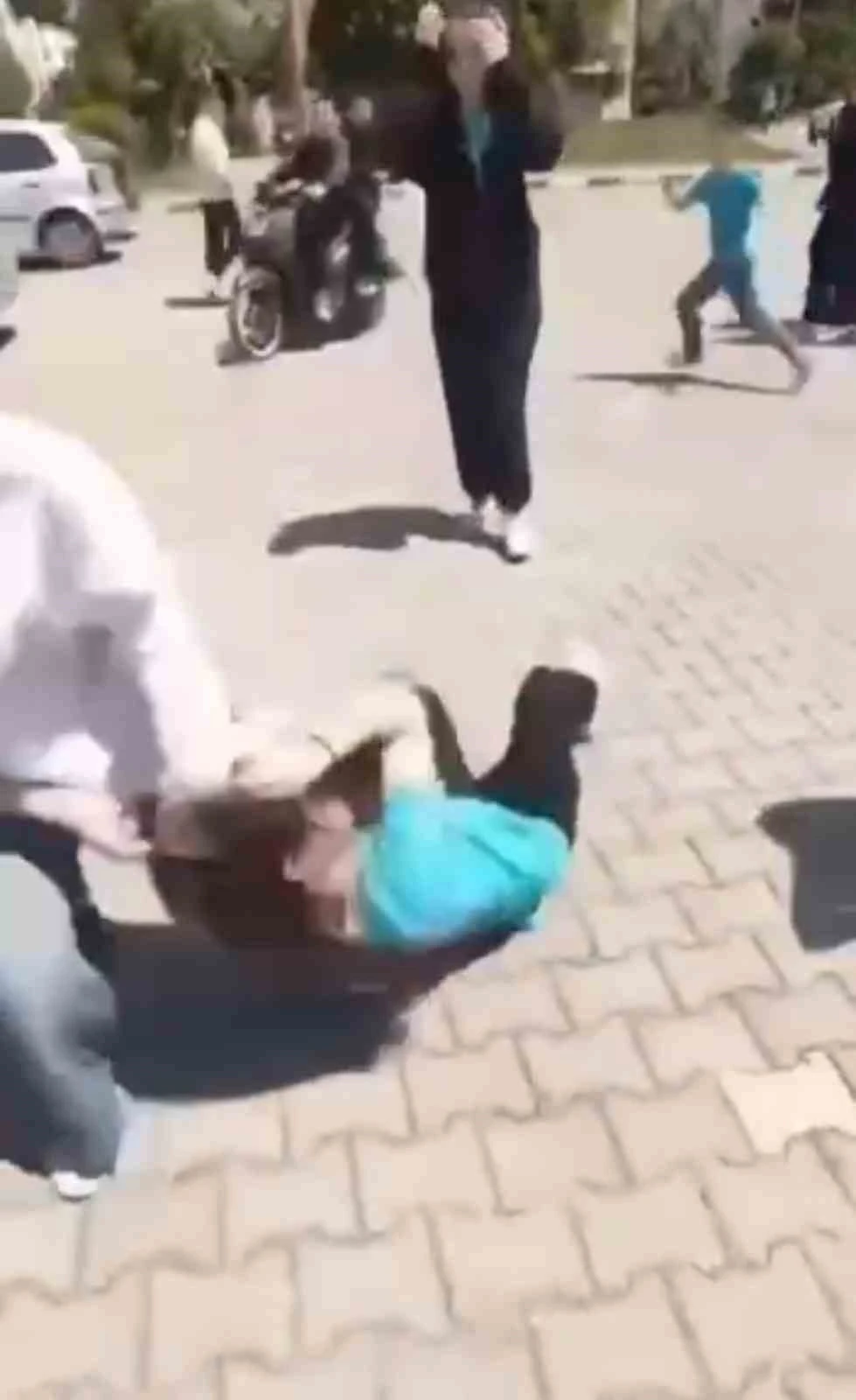 Akran zorbalığı ’pes’ dedirtti
