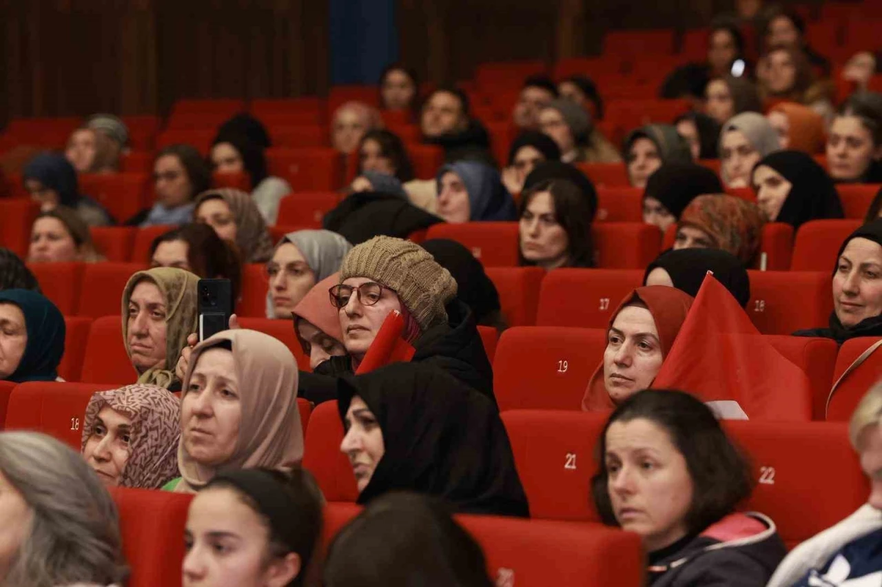 Akran zorbalığında "ev i&ccedil;i" tehlikeye dikkat &ccedil;ekildi
