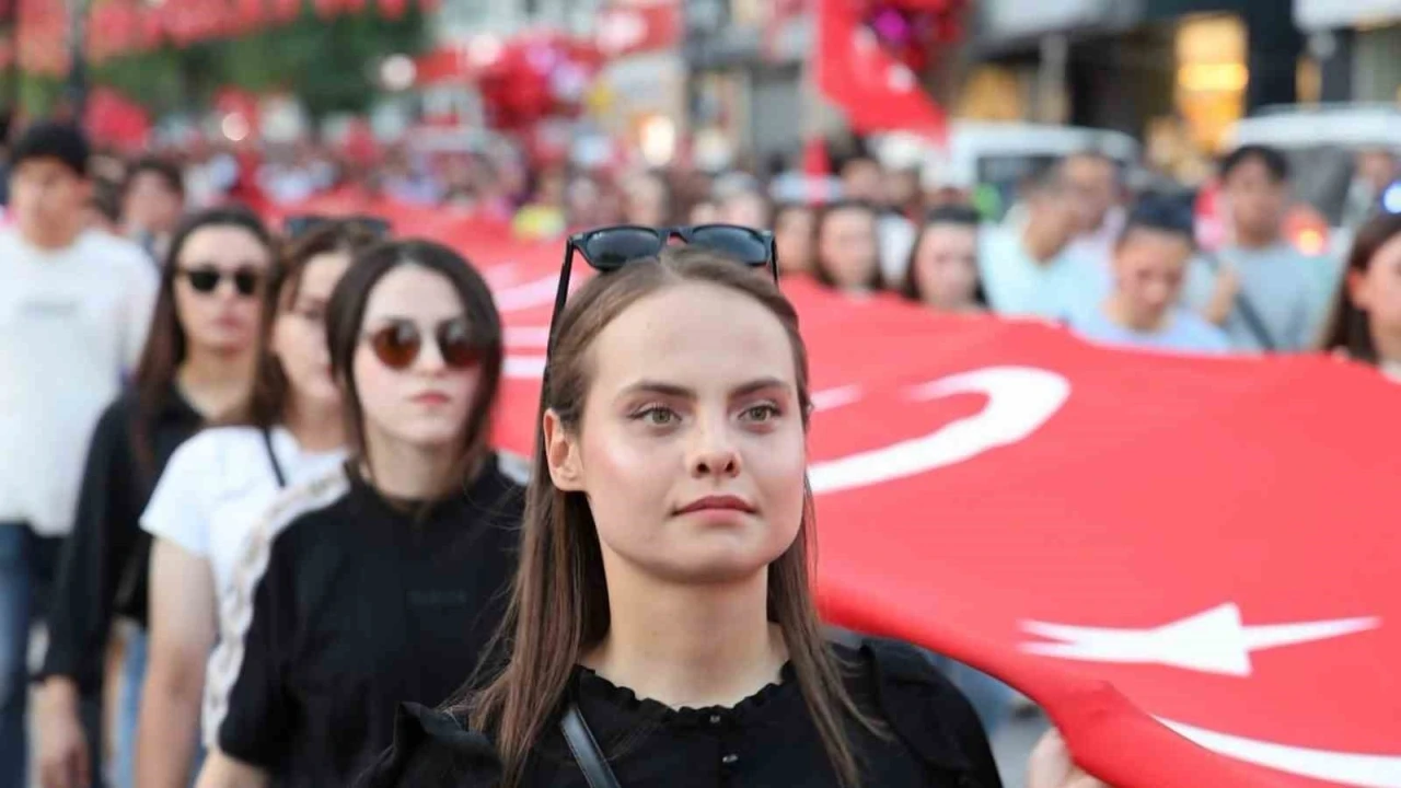 Aksaray’da 15 Temmuz hain darbe girişiminin yıldönümünde şehitler anıldı
