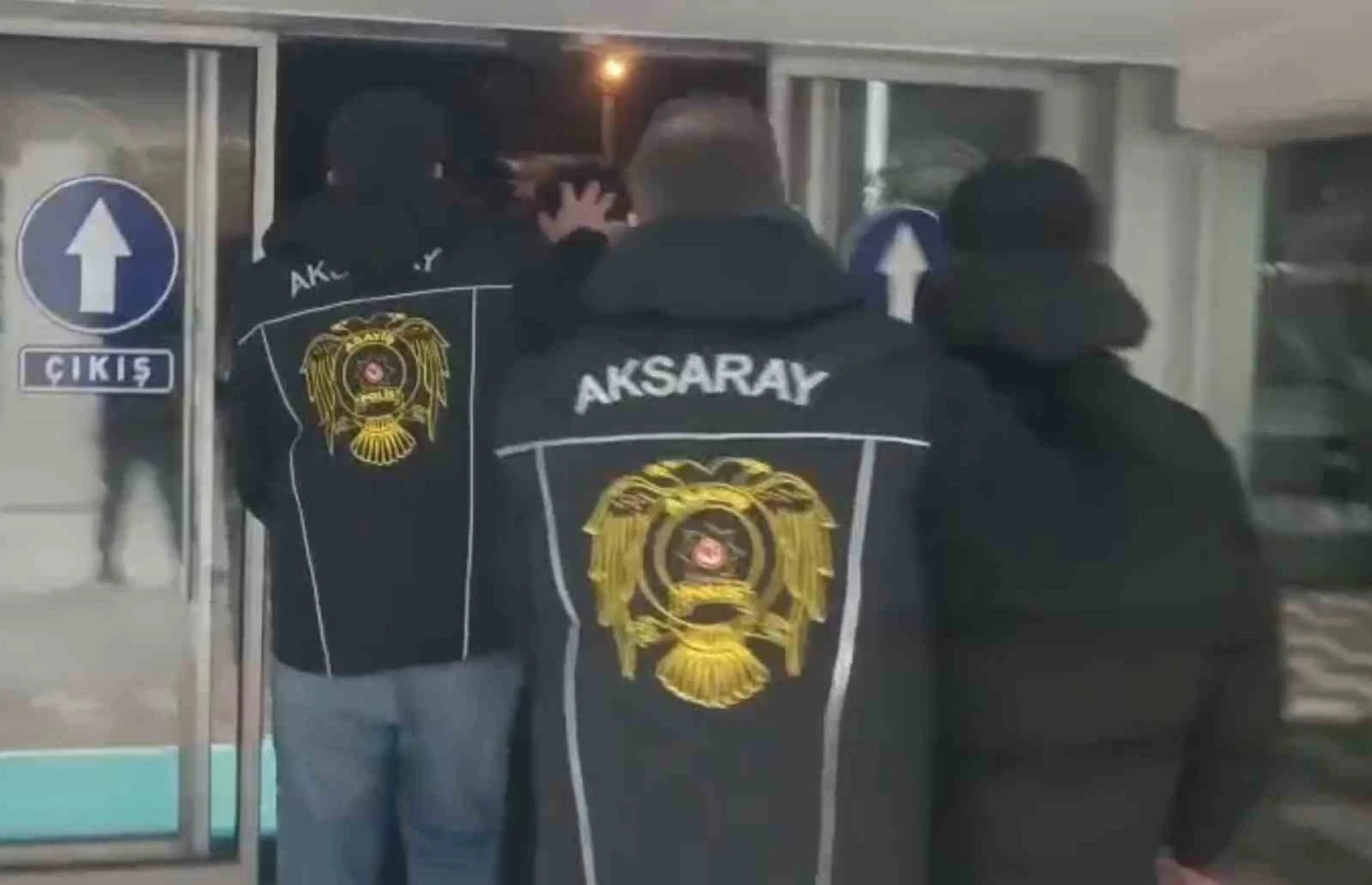 Aksaray&rsquo;da bı&ccedil;ak&ccedil;ı d&uuml;kkanını soyan 3 ş&uuml;pheli yakalandı
