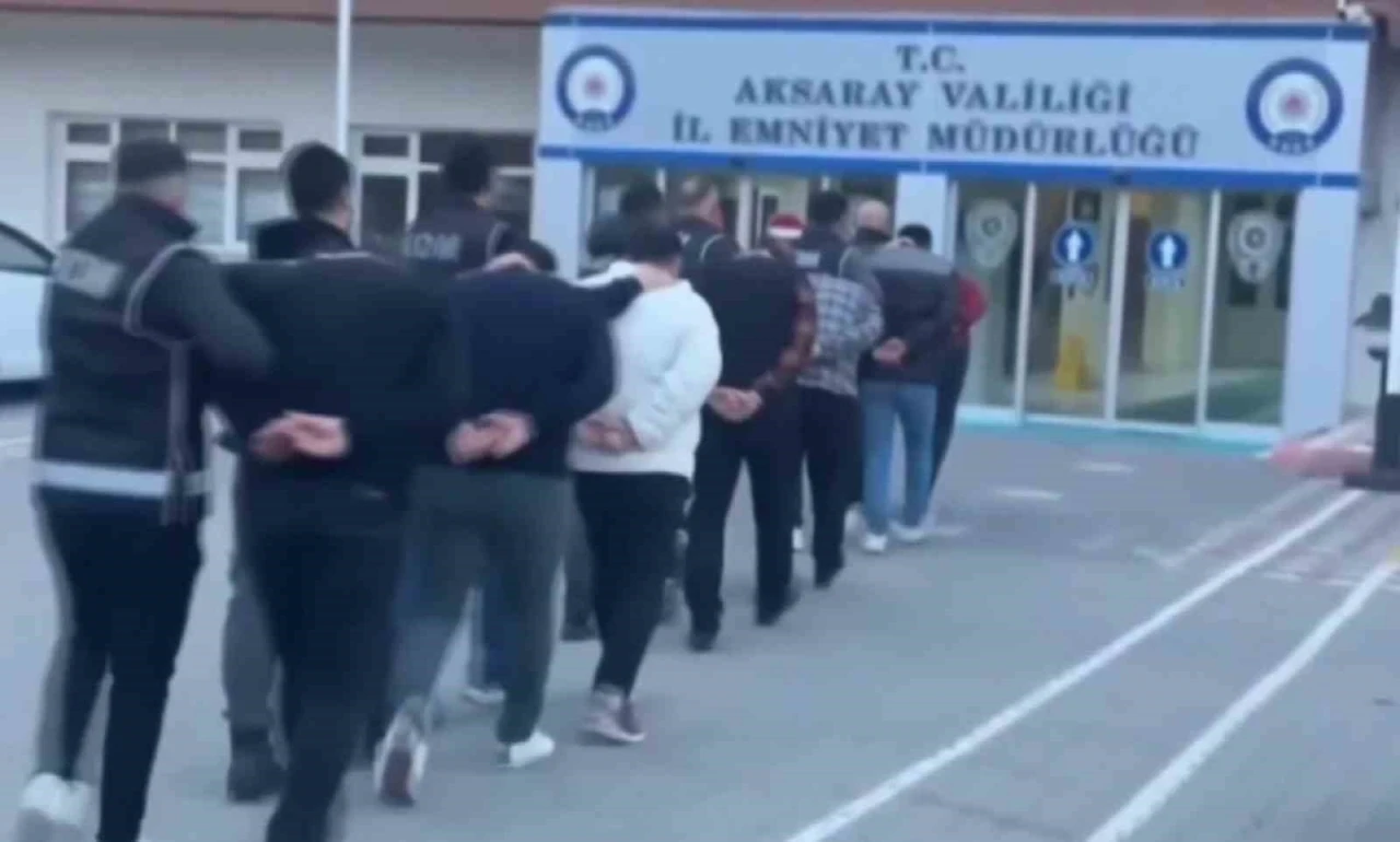 Aksaray’da FETÖ/PDY operasyonu: 10 gözaltı, 1 tutuklama
