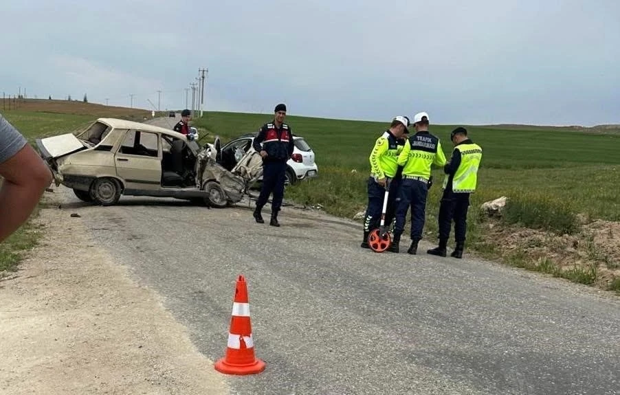 Aksaray’da otomobiller çarpıştı: 1 ölü, 3 yaralı
