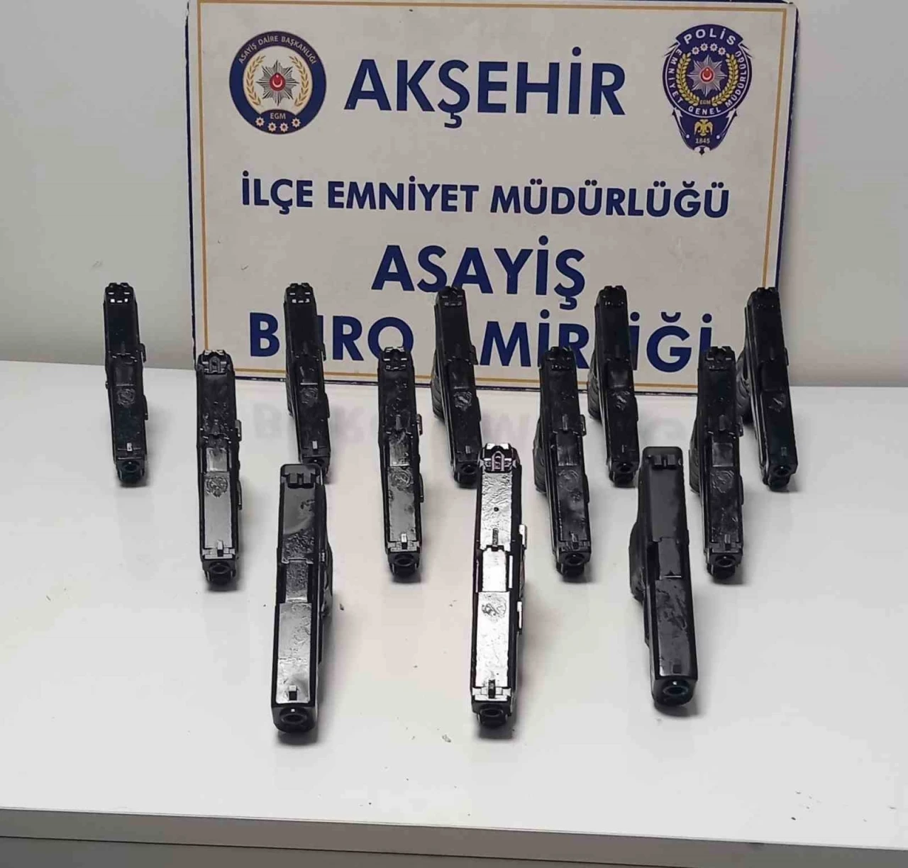 Akşehir&rsquo;de silah ka&ccedil;ak&ccedil;ılığı operasyonu: 6 tutuklama
