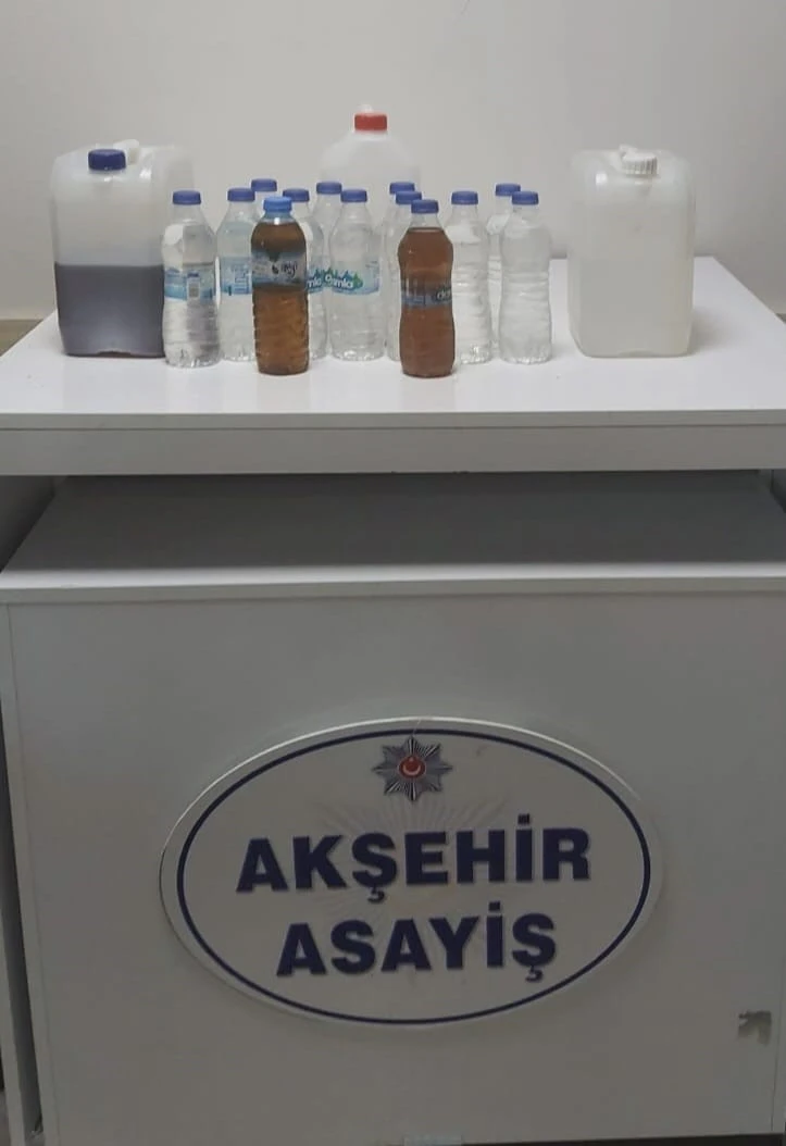 Akşehir Polisi sahte i&ccedil;ki imalatına ge&ccedil;it vermedi
