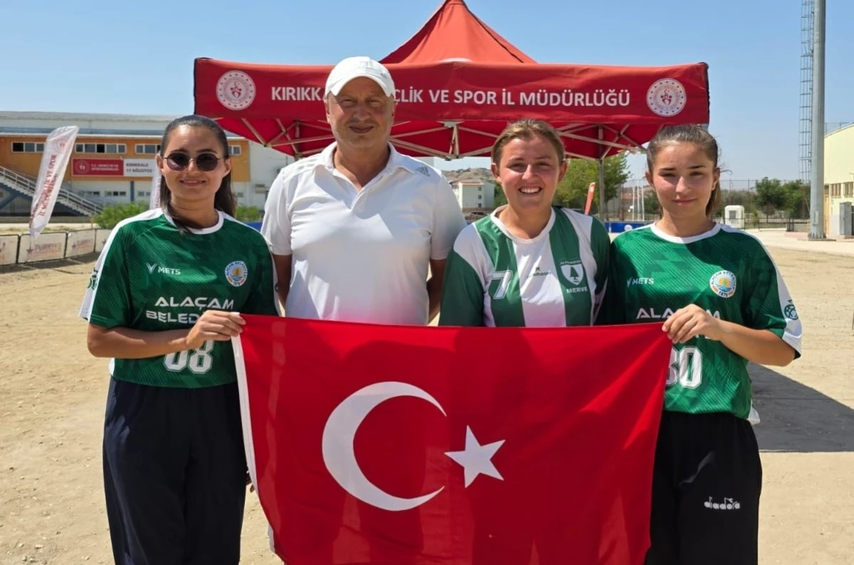 Alaçamspor, İspanya’dan sonra Fransa’da da Türkiye’yi temsil edecek
