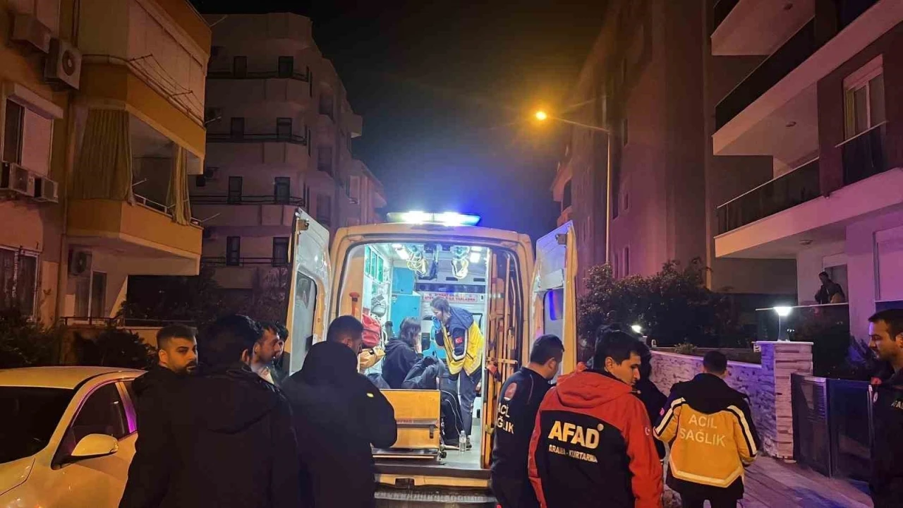 Alanya&rsquo;da animasyoncuların kaldığı personel lojmanında yangın paniği
