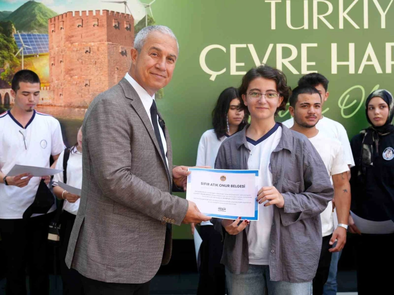 ALANYA'DA ÇEVRE HAFTASI'NDA ÖDÜL TÖRENİ GERÇEKLEŞTİRİLDİ