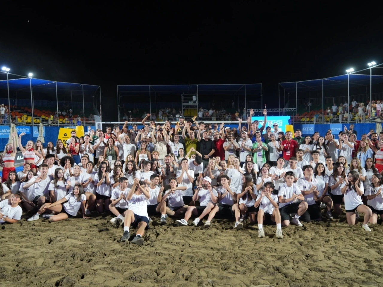 Alanya&rsquo;da dev ş&ouml;len finallerle sona erdi
