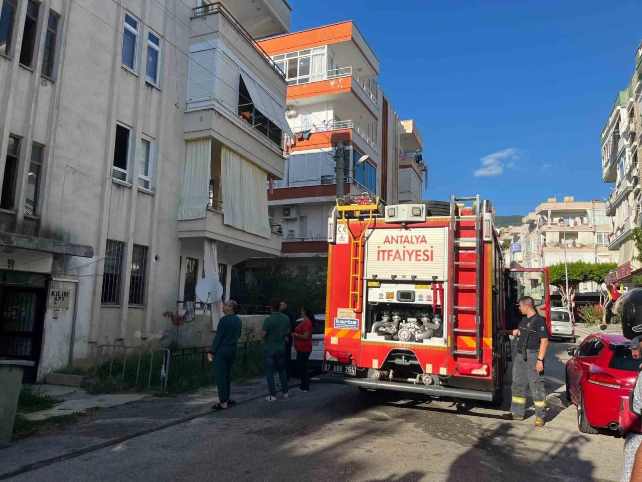 Alanya’da evin banyosunda çıkan yangın korkuttu
