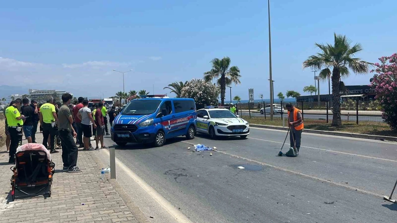 Alanya’da kamyonet ile çarpışan motosikletin genç sürücü hay