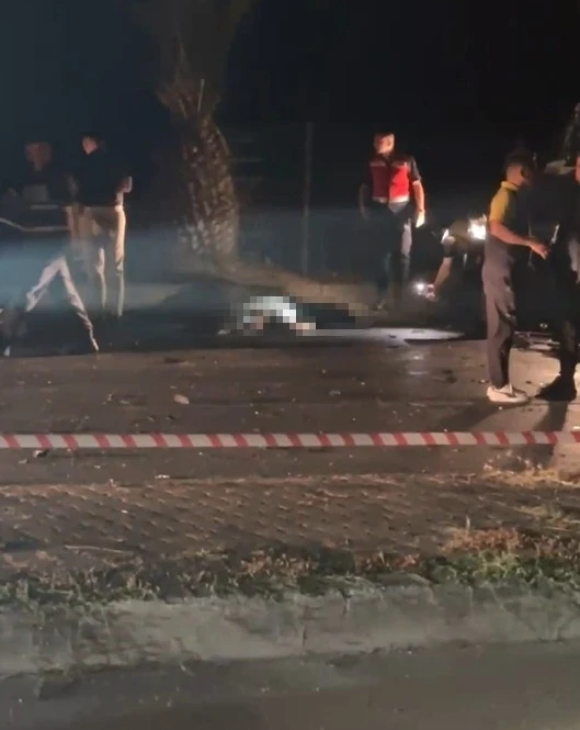 Alanya’da servis araca otomobille çarpıştı: 2 ölü, 6 yaralı
