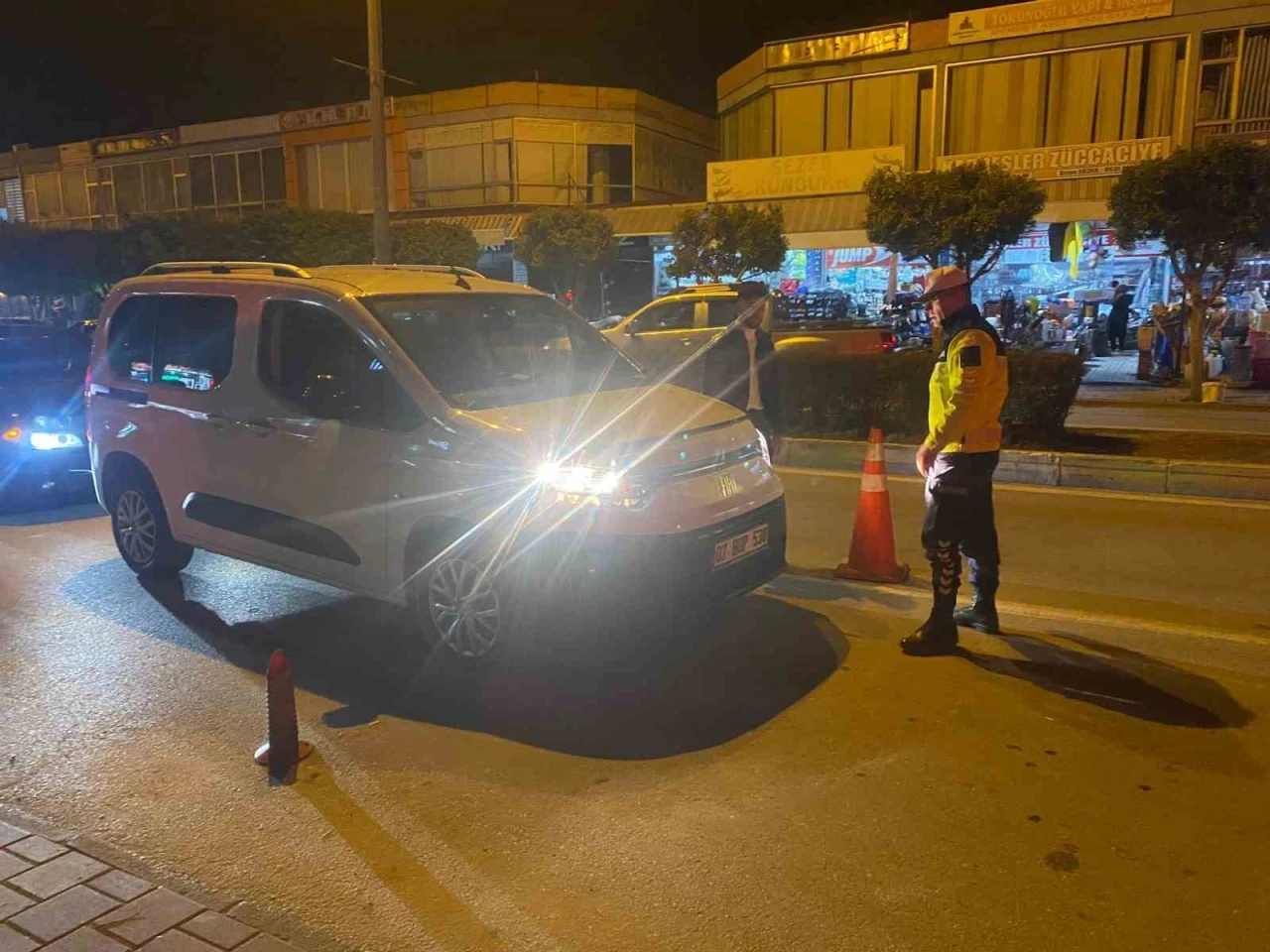 Alanya’da sürücülere 1 günde 2 milyon 700 bin 560 TL para cezası
