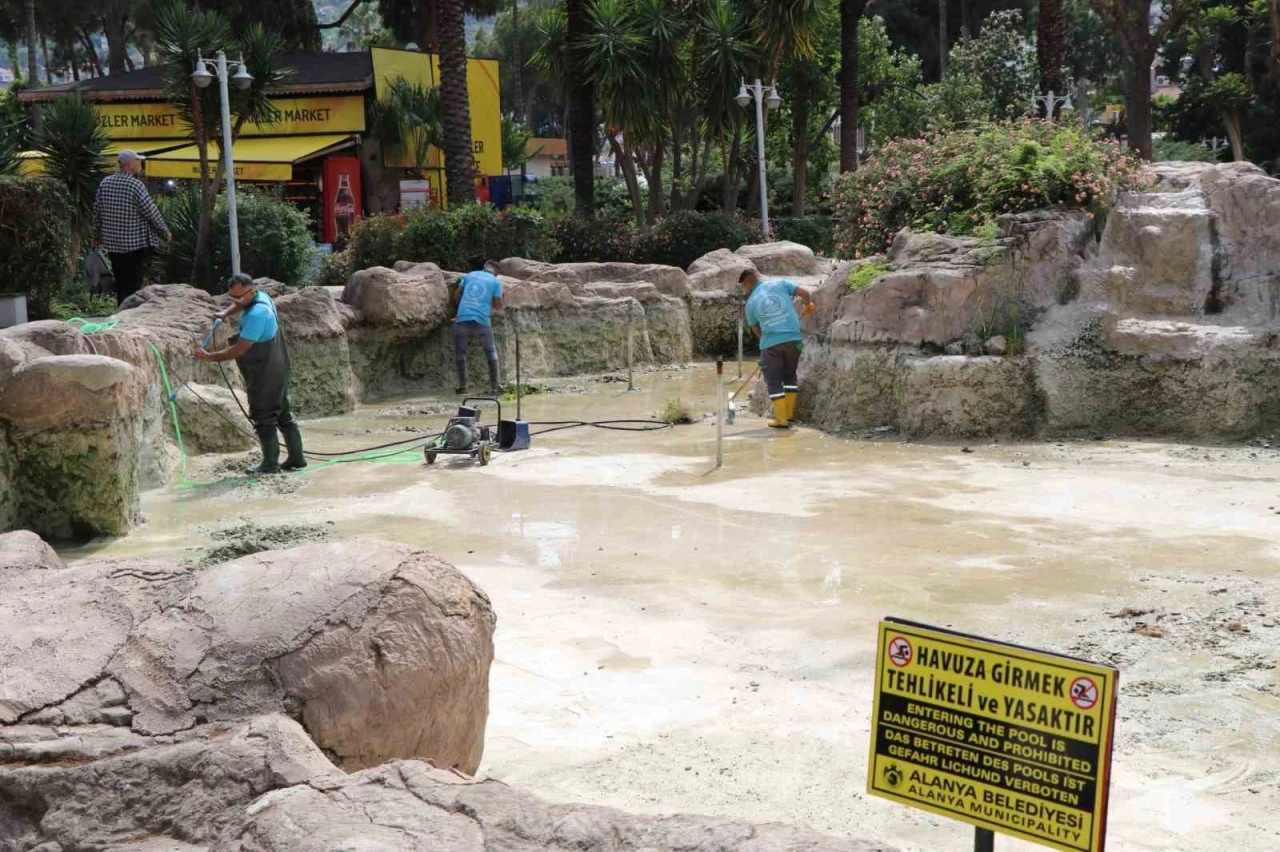 Alanya’da süs havuzları yaz sezonuna hazırlanıyor
