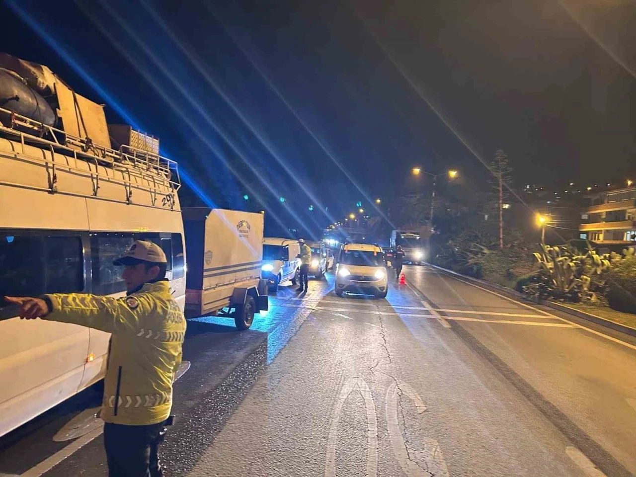 Alanya&rsquo;da yeni yıl denetimlerinde 30 aranan şahıs yakalandı
