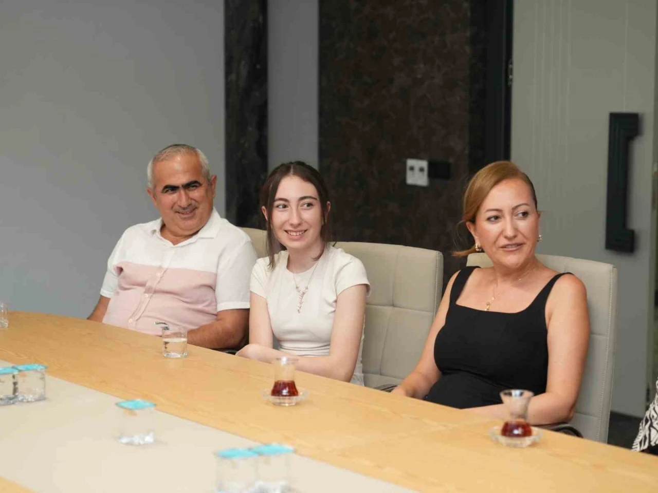 Alanya’nın gurur tablolarından Özçelik’e ziyaret
